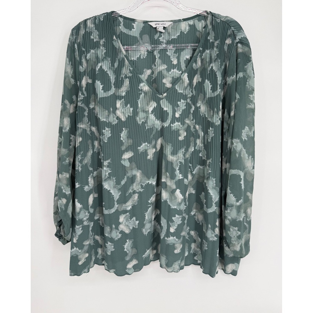 Nine West Womens Sage Green Abstract Pleated V-Neck Long Sleeve Blouse Top Sz L